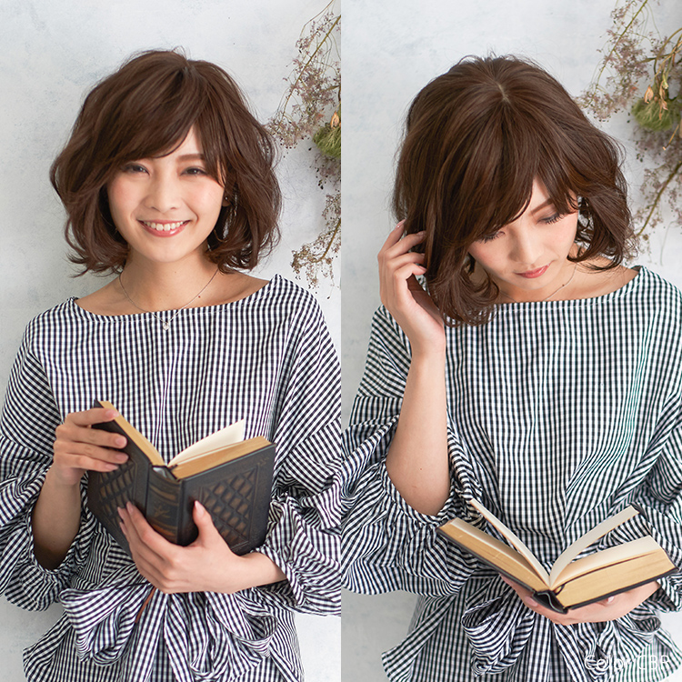 毛先をほぐしていただくとMIX巻きのヘアスタイルに♪サイドもふんわりとスプレーでセットすると、ふわ軽のスタイリングができます。今時感のあるこなれた医療用ウィッグです。
