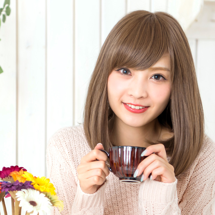 アクアドールの医療用ウィッグ「ヴィーナス ワンカールミディアムボブウィッグ」ののカラーCFです
