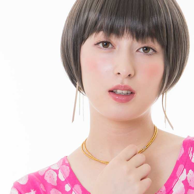 アクアドールのファッションフルウィッグ、「小顔ナチュラルショートウィッグ」のカラーGYAHです。