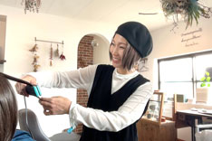 明田　由美