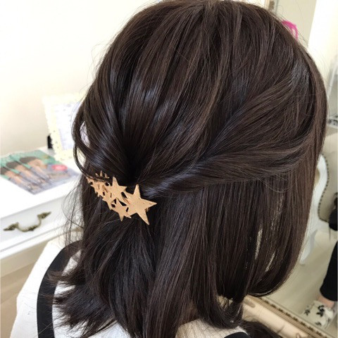 ヘアゴムなし！ボブウィッグで作るこなれ感ハーフアップ