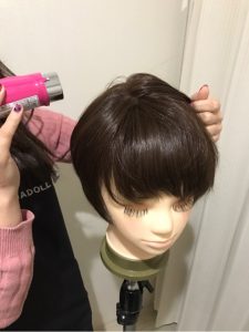 ウィッグのつむじは真ん中?分け目は変えられる!?