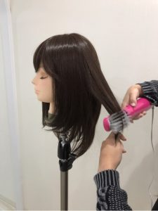 100％人工毛ウィッグのワンカールボブや毛先の戻し方