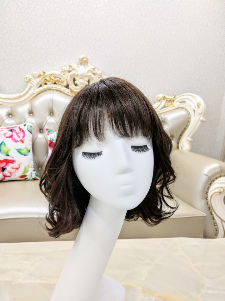 MIX毛、安心の人工皮ウィッグ！膚外ハネ無造作ウェーブスタイル