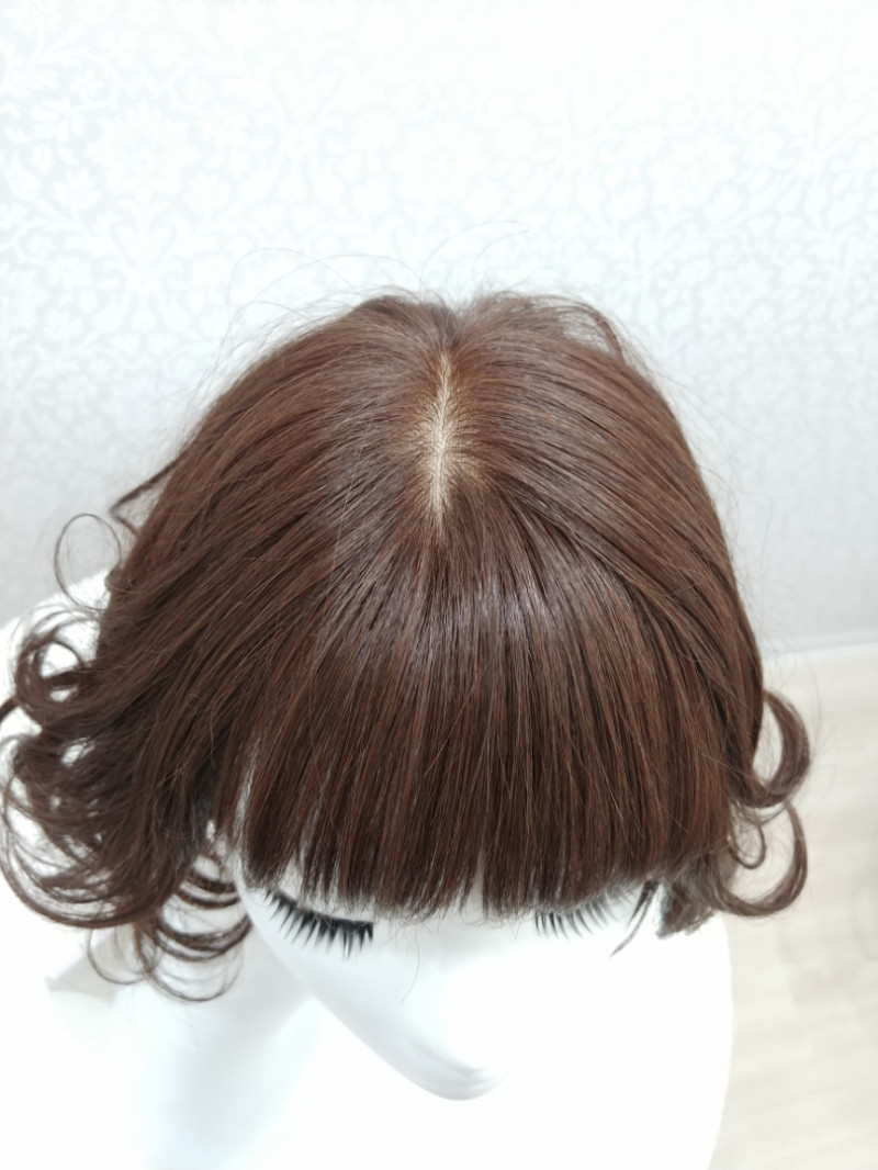 アクアドールウィッグ爽やか無造作ウェーブのボブスタイルのご紹介