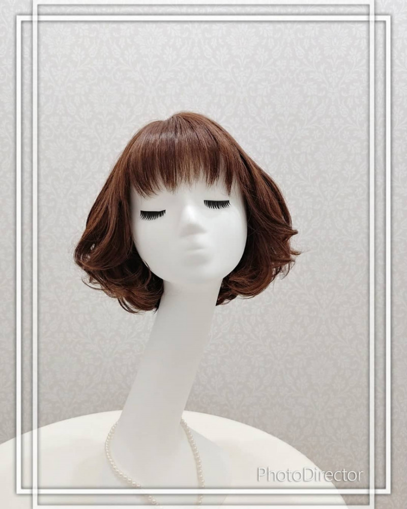 涼しさ倍増！ふわふわ軽やかウェーブのショートボブウィッグ