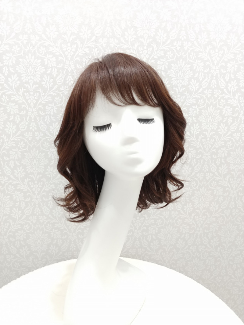 アクアドール梅田サロン ウィッグの爽やか、涼しげシリーズ！ちょっときつめの外ハネウェーブ