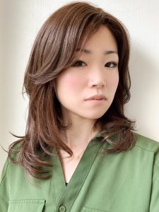ついつい触れたくなる柔らかカール 神崎恵さん風ウィッグ 上野サロン公式ブログ 自然なウィッグ エクステの専門店アクアドール公式ブログ