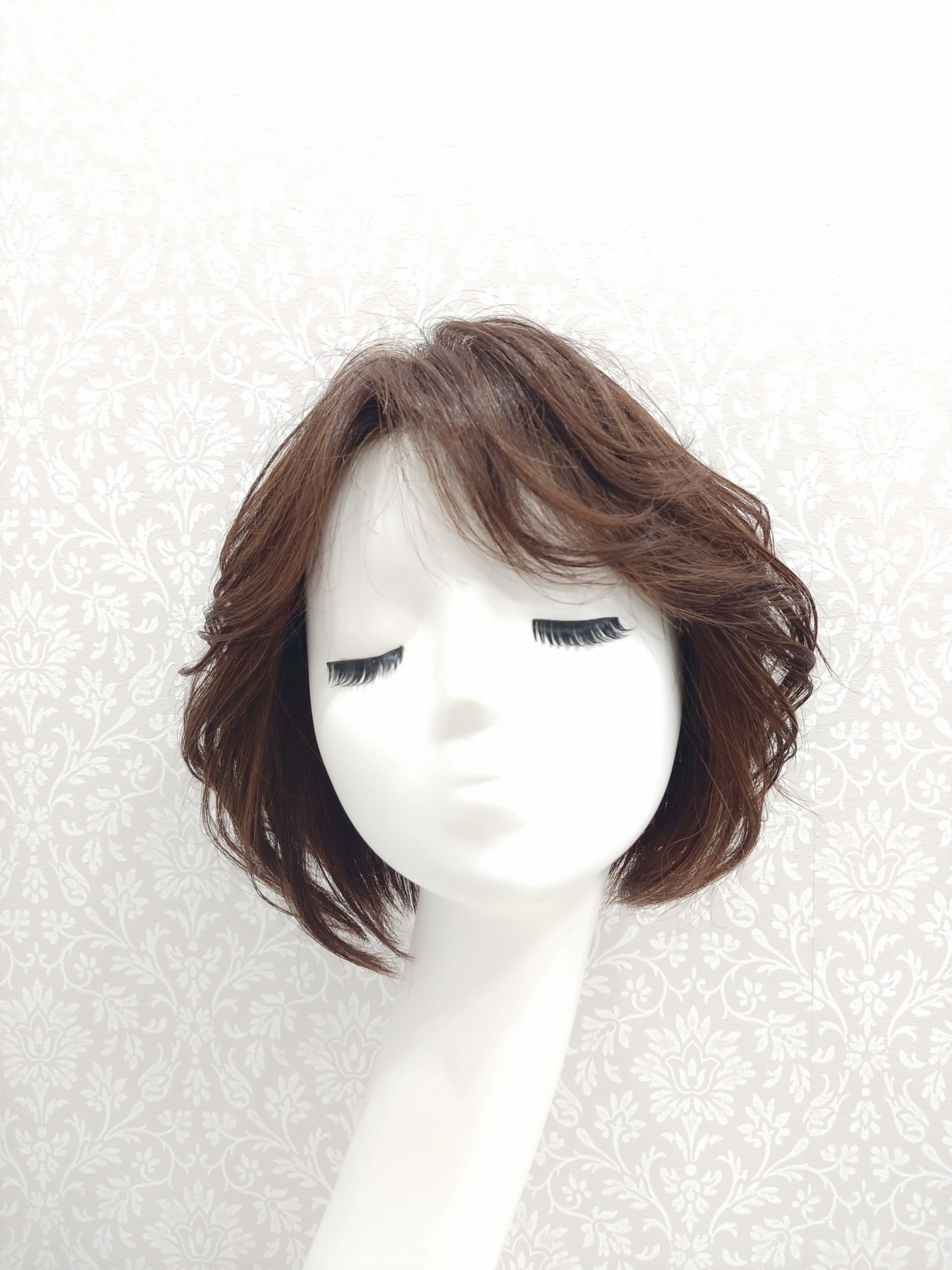 Sサイズ・明るい色のパーマ風ショートボブウィッグができました