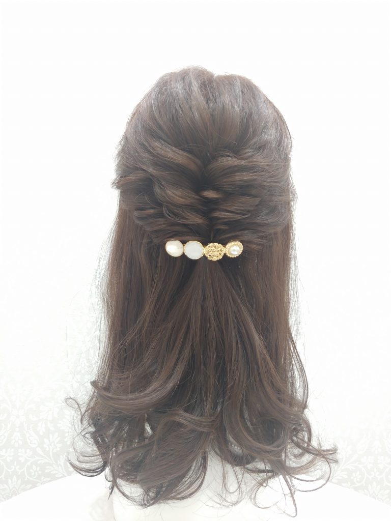 自分で出来る！簡単なのに手の込んだように見えるヘアアレンジ☆| 梅田