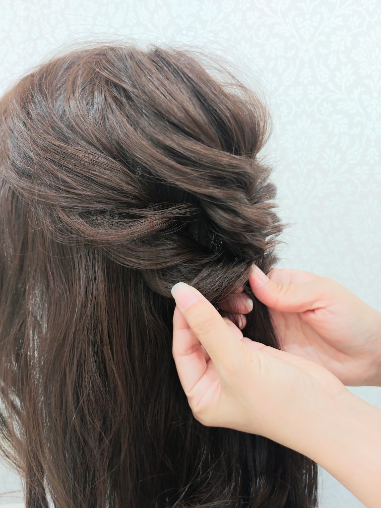 自分で出来る！簡単なのに手の込んだように見えるヘアアレンジ☆| 梅田