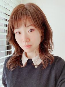 ひし形シルエット 動きがあるロングウルフスタイル 上野サロン公式ブログ 自然なウィッグ エクステの専門店アクアドール公式ブログ