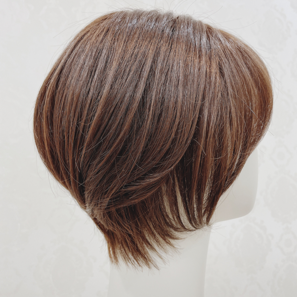 インスタでよく見かける束感ショートをウィッグで作ってみました