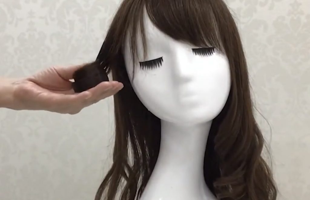 ウィッグをカールさせる方法を解説します！ | 名古屋サロン公式ブログ