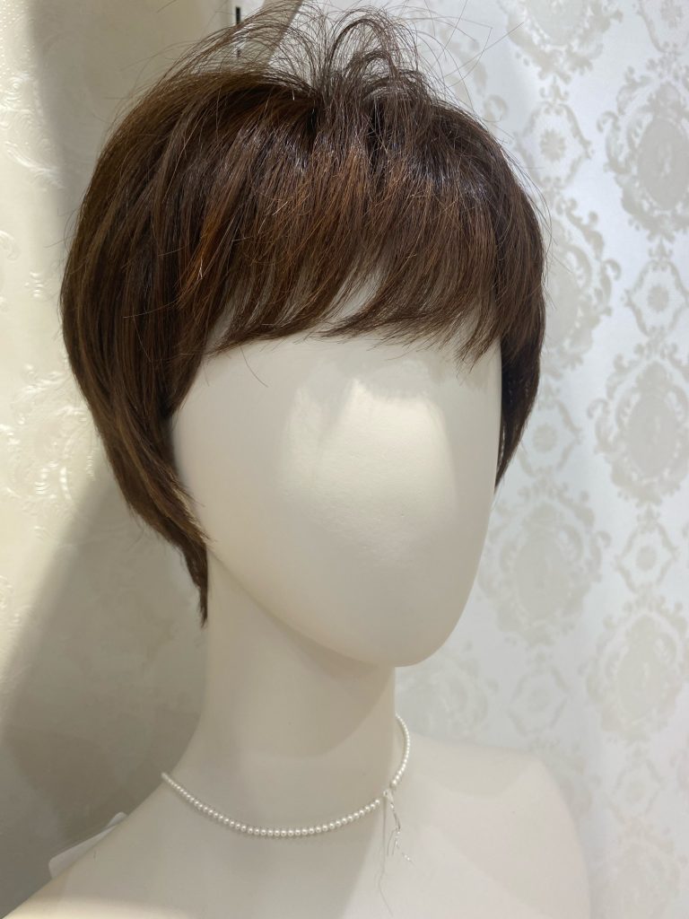 カットカラーウィッグ　ヘアーアレンジウィッグ Amazon.co.jp: SCORRO ロングストレートウィッグ 赤と黒の